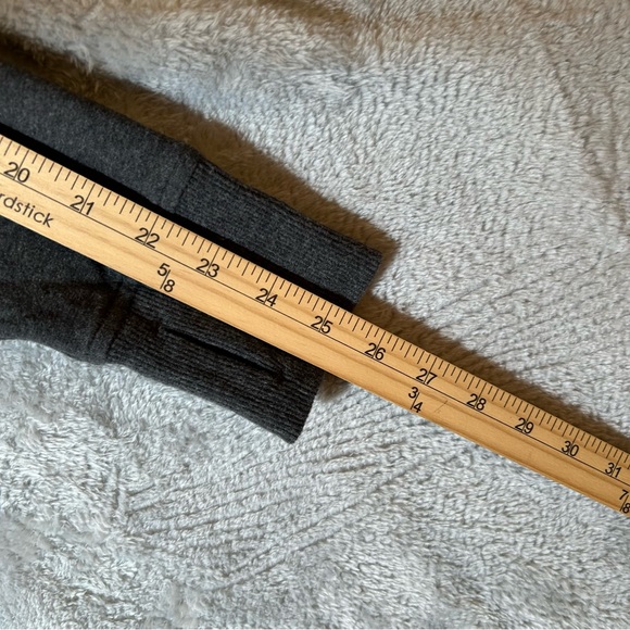 Lululemon On The Double Pullover Sweatshirt Womens 10 Gray Athletic Cowl Neck‎ - Picture 9 of 13